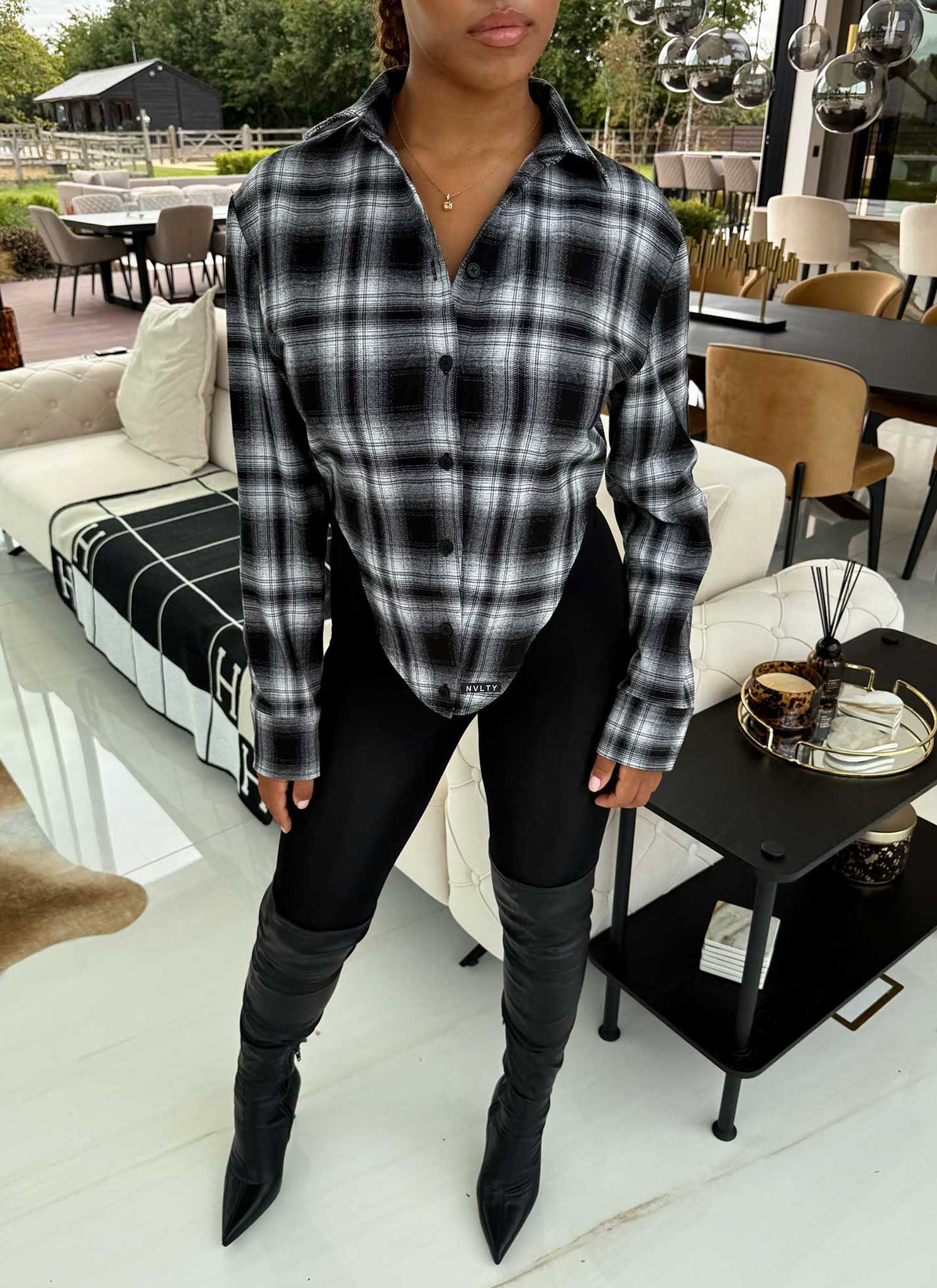 Corset Flannel - Black - Image 4