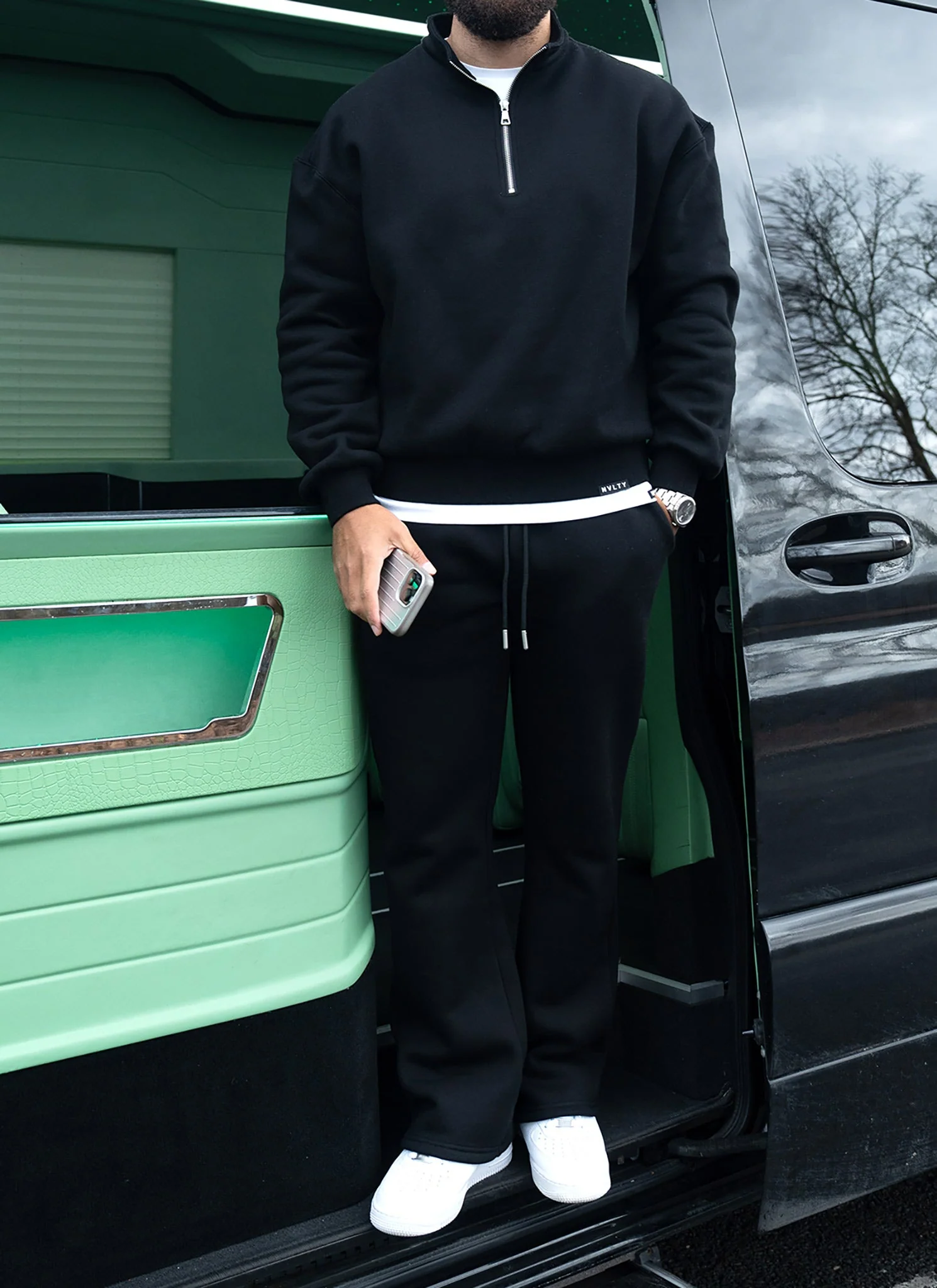 Heavyweight Luxe Quarter Zip - Black - Image 15