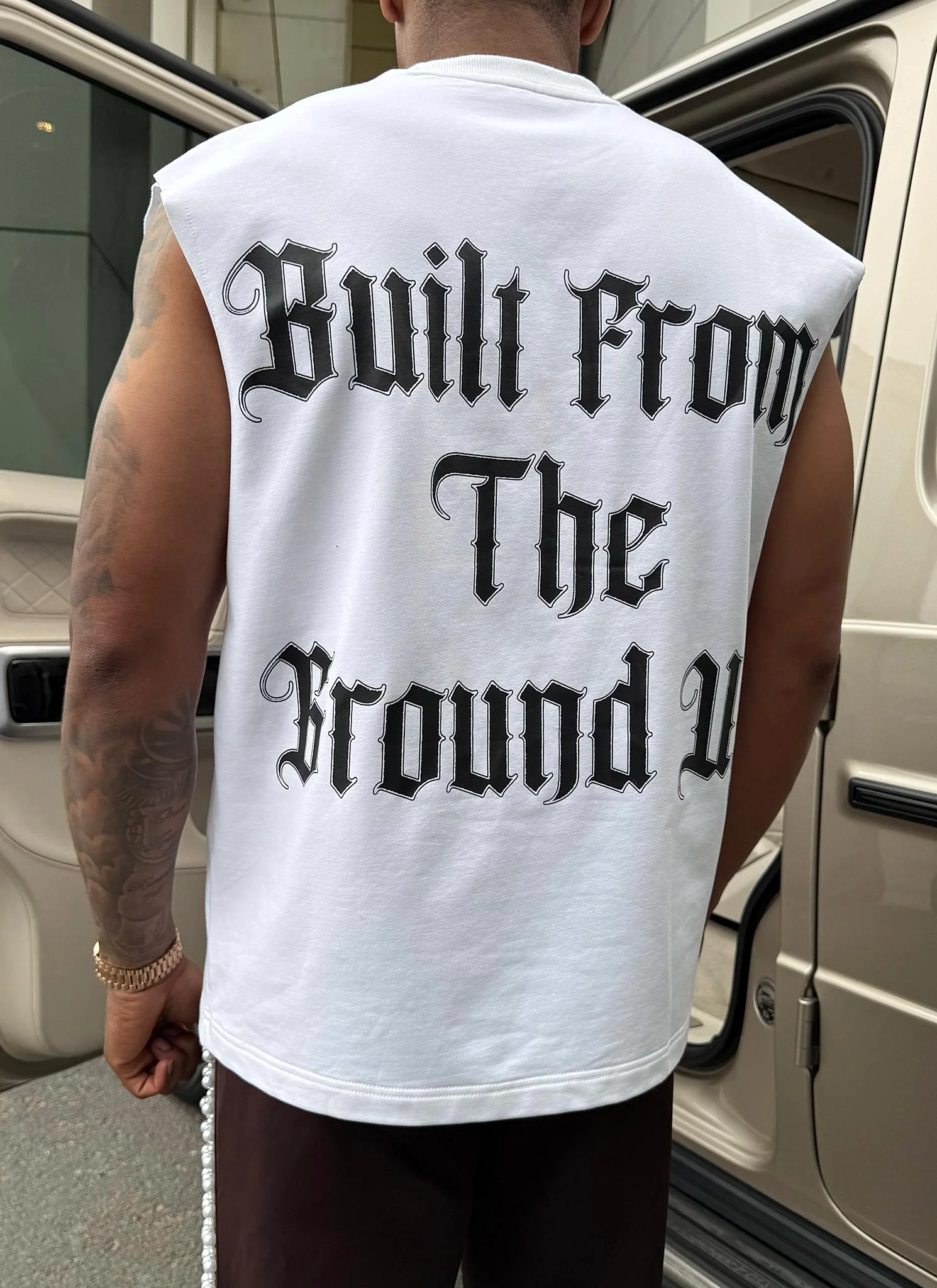 Members Arc Sleeveless T-Shirt - White - Image 16