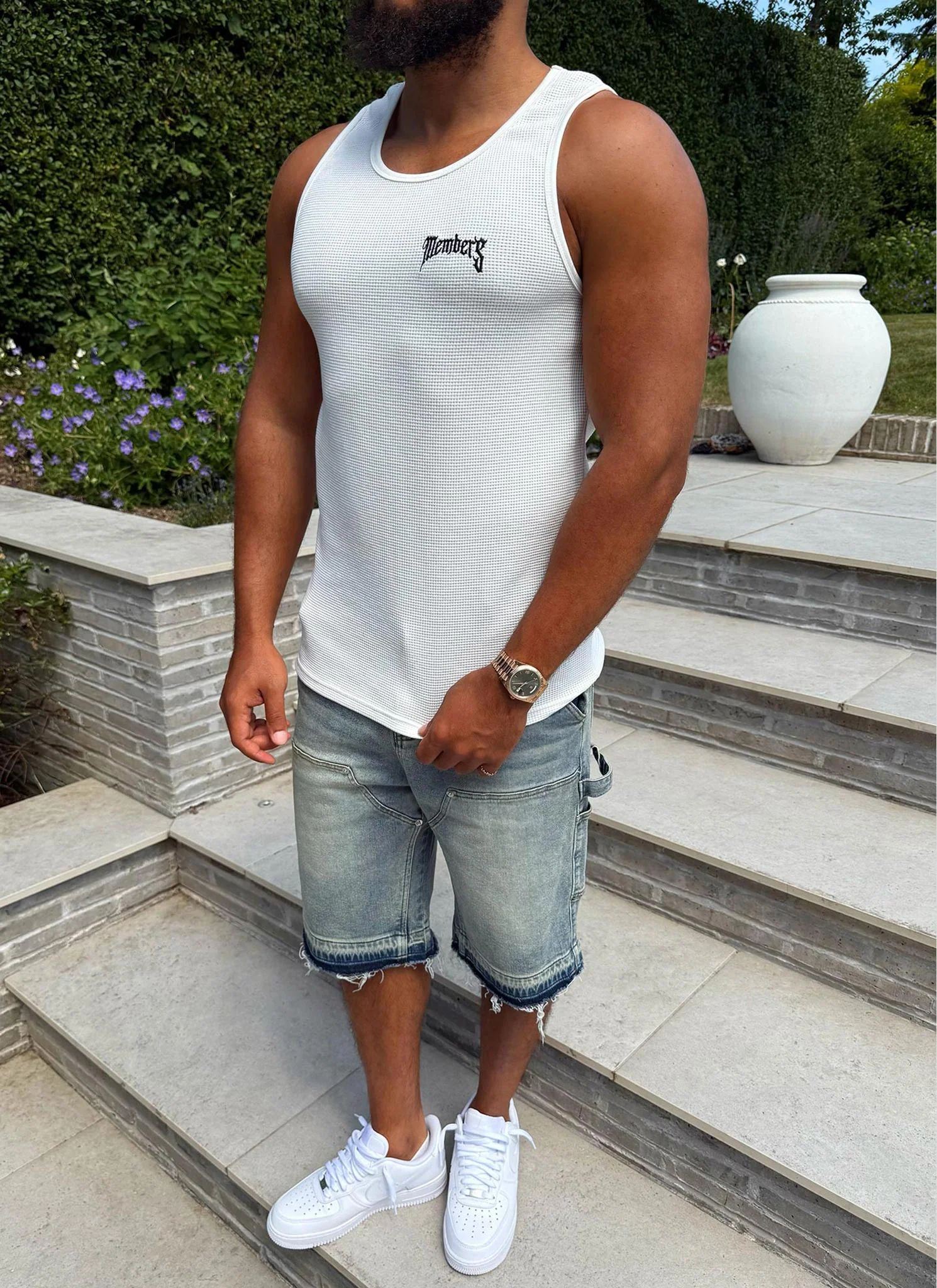 Members Arc Vest - White - Image 9