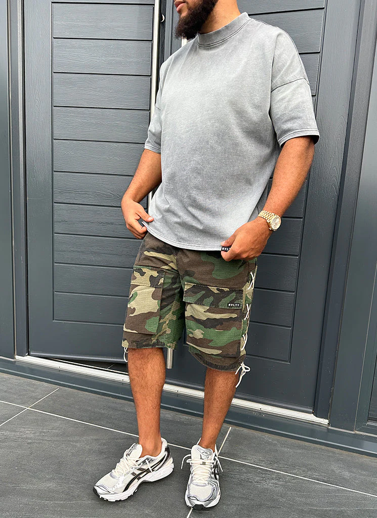 Vintage Lace Cargo Shorts - Camo - Image 9