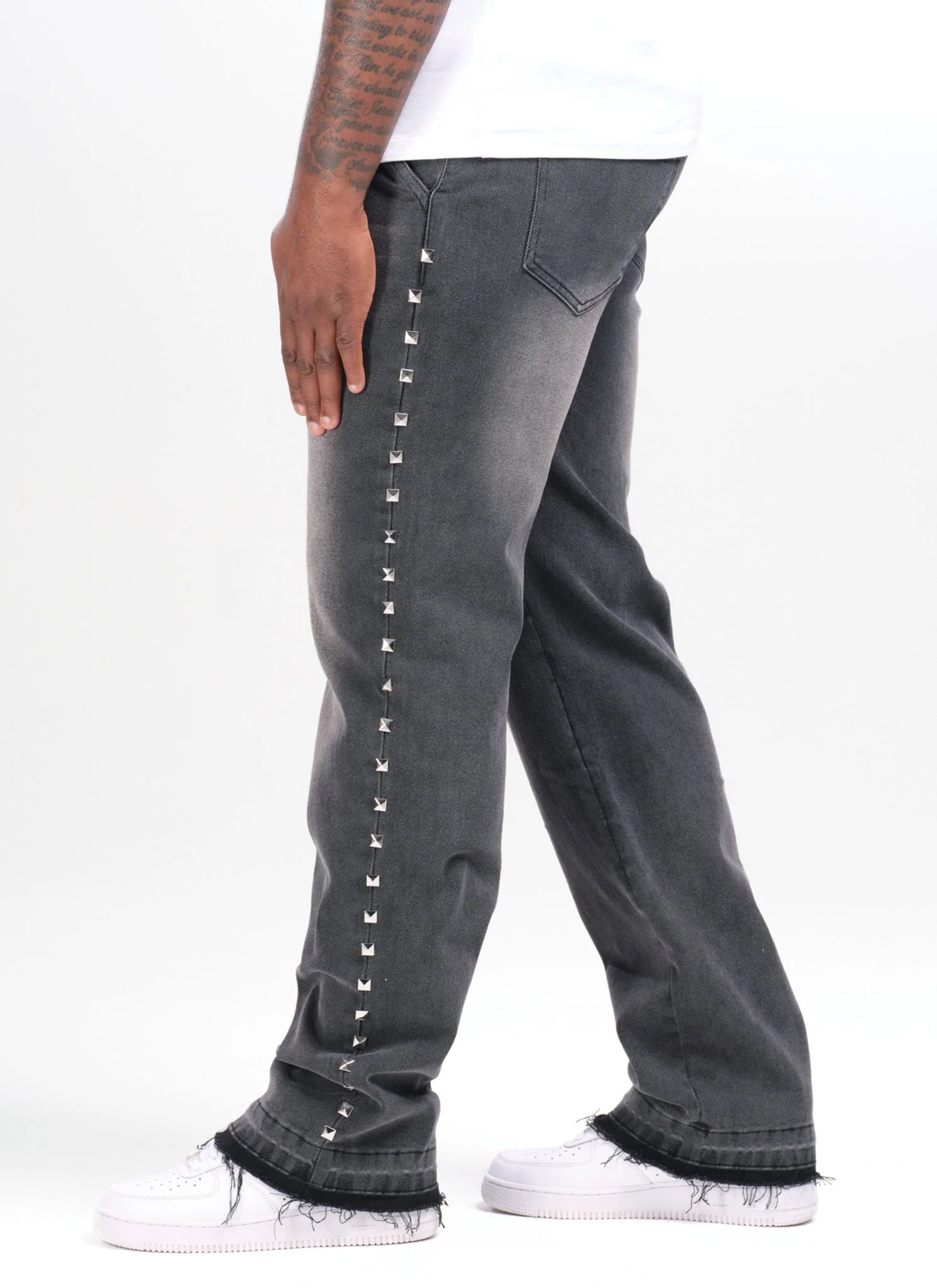 Vintage Pyramid Studded Jeans - Black