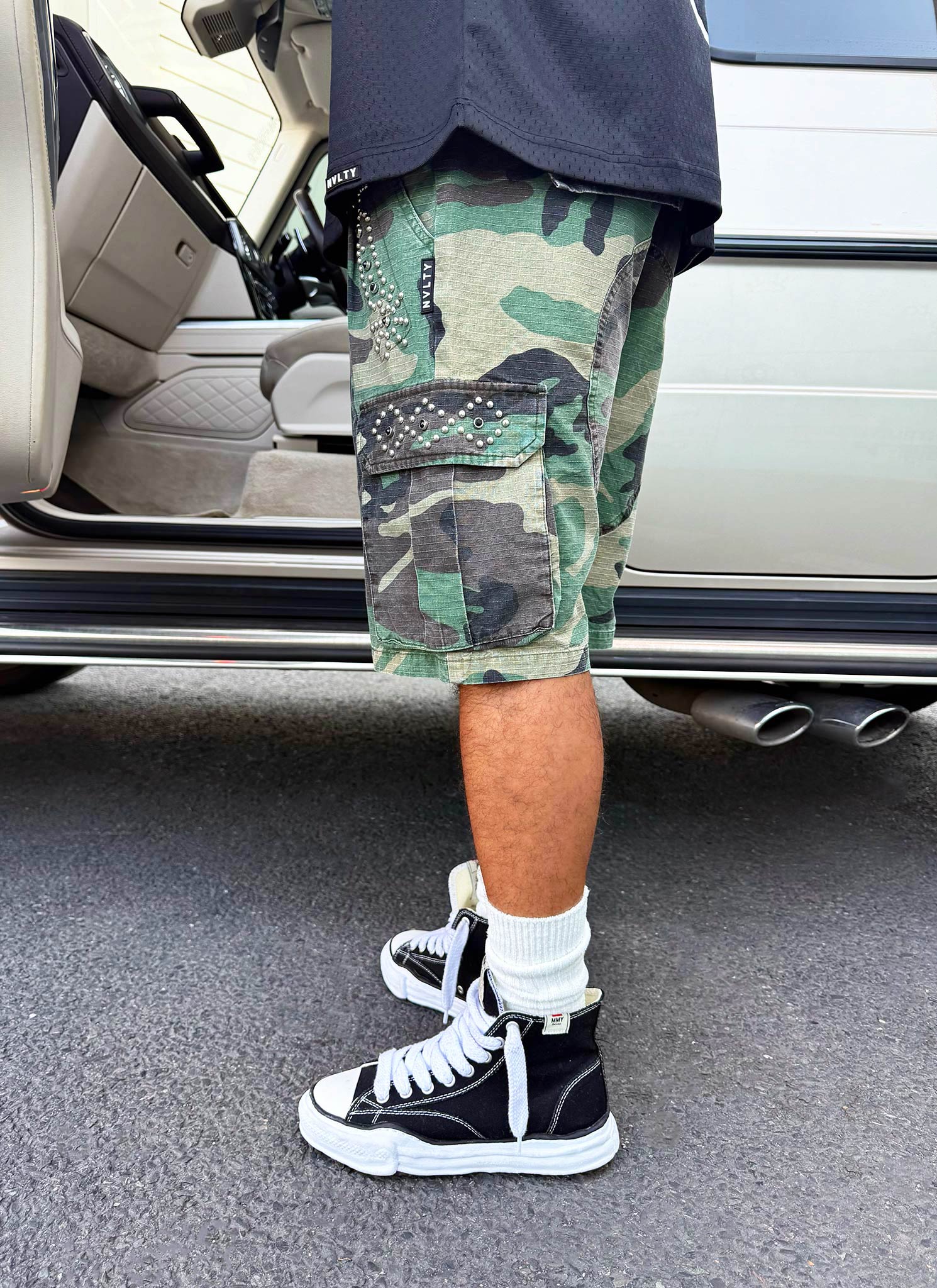 Vintage Studded Cargo Shorts - Camo - Image 7